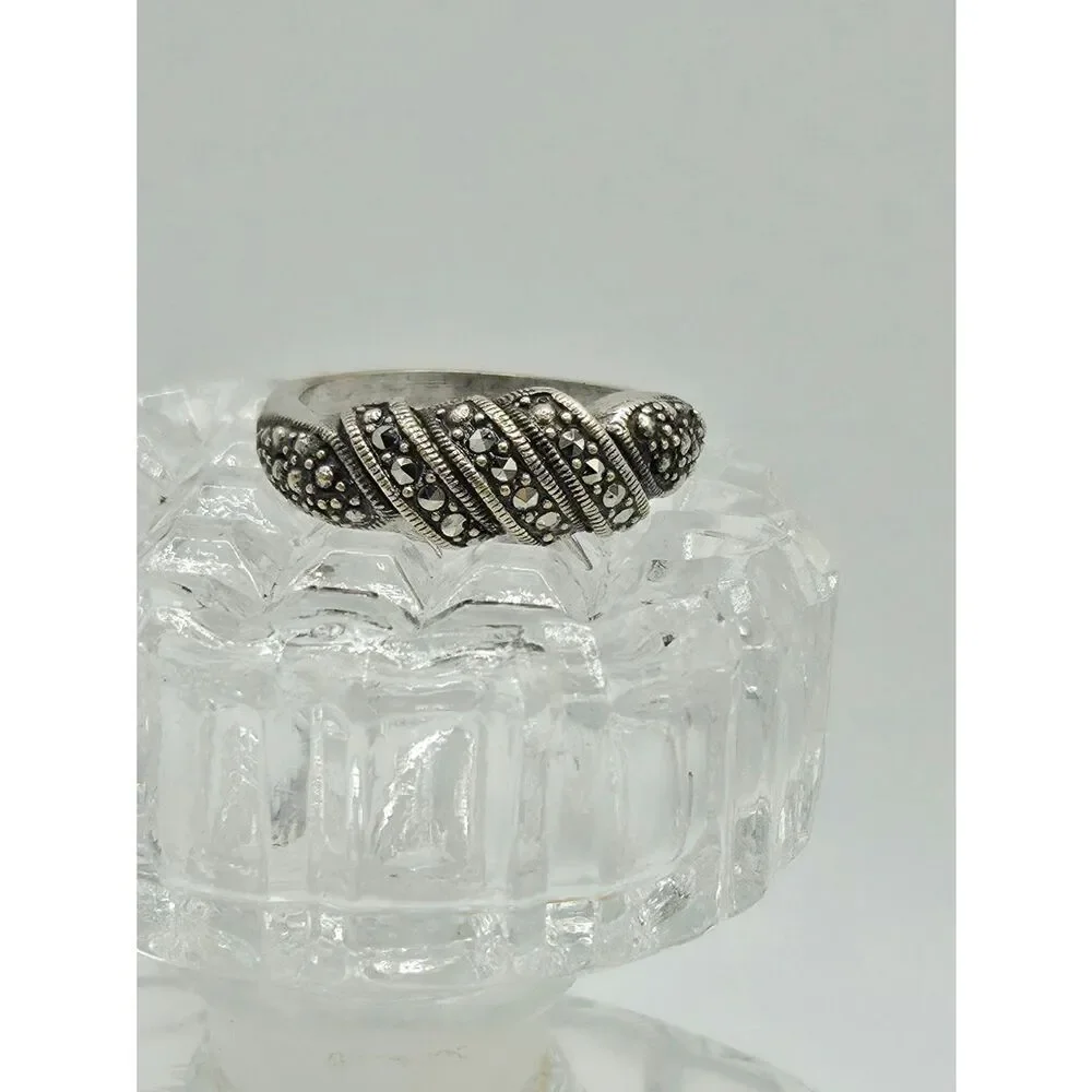 Vintage Silver Marcasite Shrimp Ring